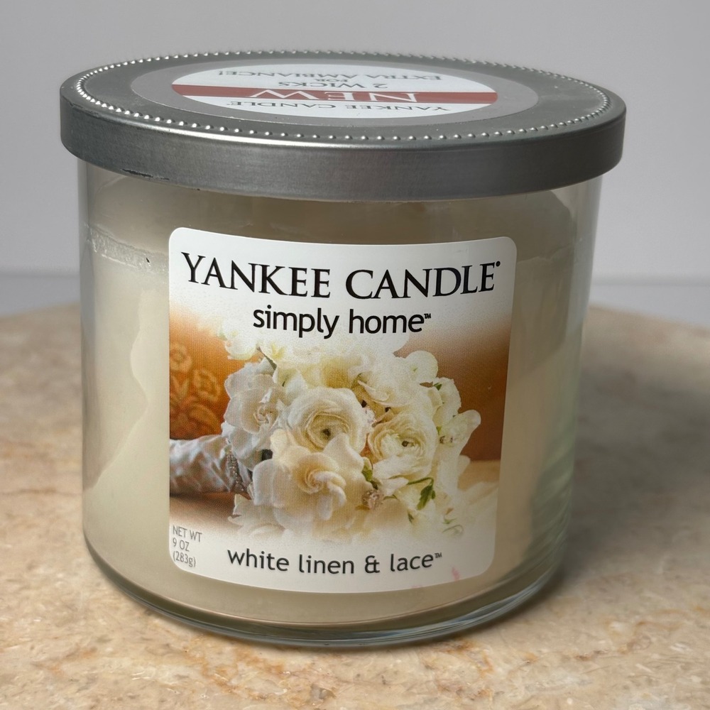 Yankee Candle Simply Home White Linen & Lace 9oz White 2-Wick Jar Candle 1281805
